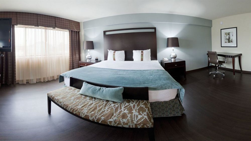 Holiday Inn Virginia Beach - Norfolk By Ihg Exterior foto